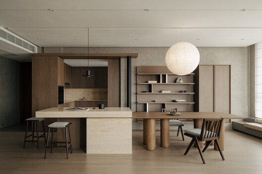 SS2 Apartment  / Wuuu Studio
