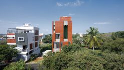 La Casa Turahalli / ShoulderTap