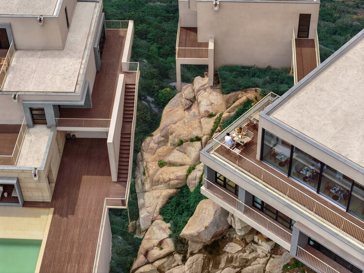 Lost Villa · Huanglong Island Lighthouse Hotel / WJ STUDIO - Interior Photography, Stairs, Balcony