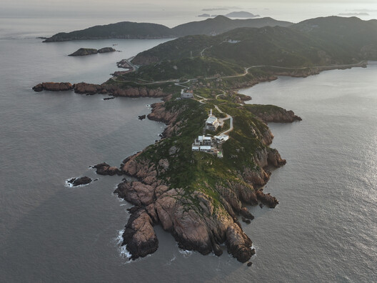 Lost Villa · Huanglong Island Lighthouse Hotel  / WJ STUDIO - Image 11 of 37