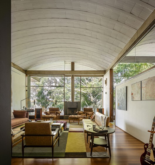 Arches House / ARKITITO Arquitetura - Interior Photography, Living Room, Wood, Table, Chair, Beam