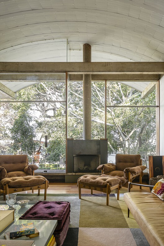 Arches House / ARKITITO Arquitetura - Interior Photography, Living Room, Wood, Chair, Sofa, Table, Lighting