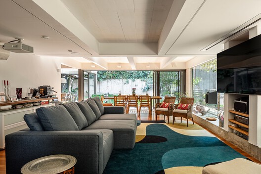 Arches House / ARKITITO Arquitetura - Interior Photography, Living Room, Sofa, Wood, Table, Lighting, Chair