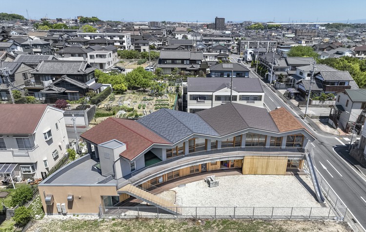 Kids Land Miyabino / TSC Architects - Exterior Photography, Concrete, Balcony