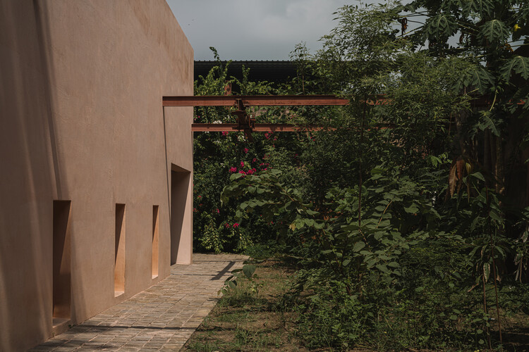 Mana Workplace / IKSOI - Image 1 of 23