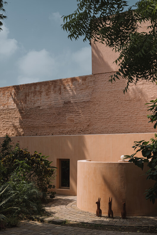 Mana Workplace / IKSOI - Image 2 of 23