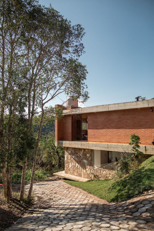 House in Vila do Açude  / Entremeios Arquitetura - Exterior Photography, Brick