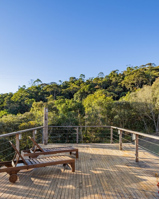 House in Vila do Açude  / Entremeios Arquitetura - Exterior Photography, Wood, Handrail, Deck