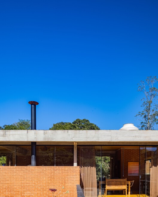 House in Vila do Açude  / Entremeios Arquitetura - Image 8 of 33