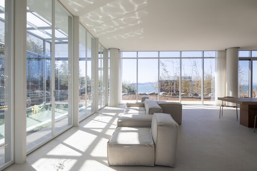 Mungahwaryeong / 100A associates - Interior Photography, Living Room, Glass, Chair