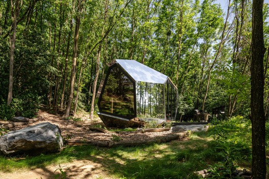 PEBL Cabins / Hello Wood