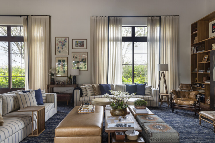 Casa MF / Daniel Fromer - Fotografia de Interiores, Sala de Estar, Sofá, Madeira, Mesa, Iluminação, Cadeira