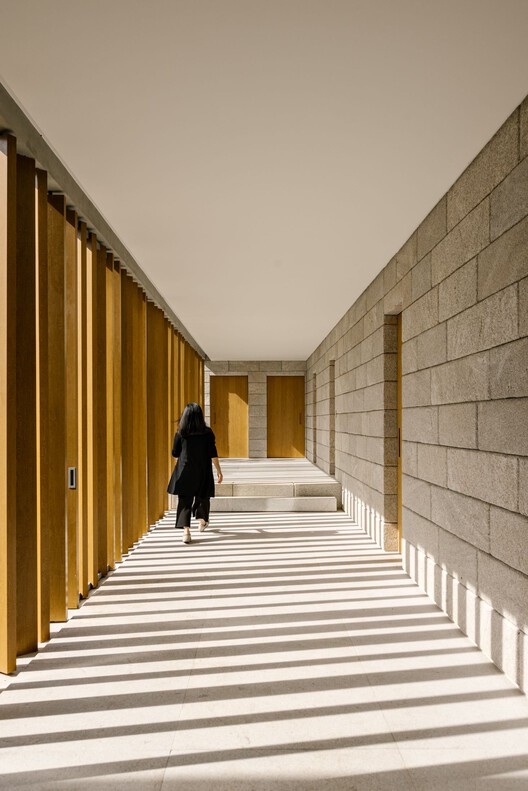 Bosque House / FGMF - Interior Photography, Stairs, Wood, Concrete