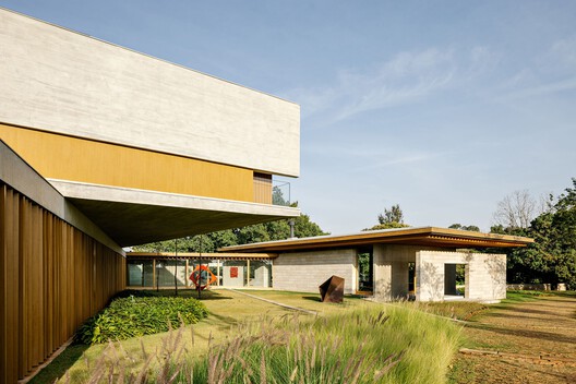 Bosque House / FGMF - Image 21 of 36