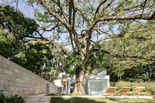 Bosque House / FGMF - Image 9 of 36