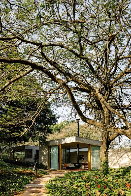 Bosque House / FGMF - Exterior Photography, Garden