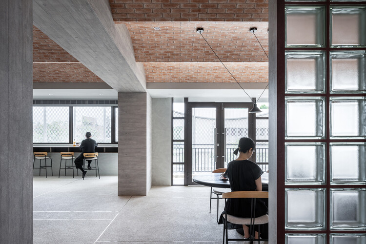 Hotel H.S. Inn / IN-Xian Design - Fotografia de Interiores, Cozinha, Vidro, Tijolo, Cadeira