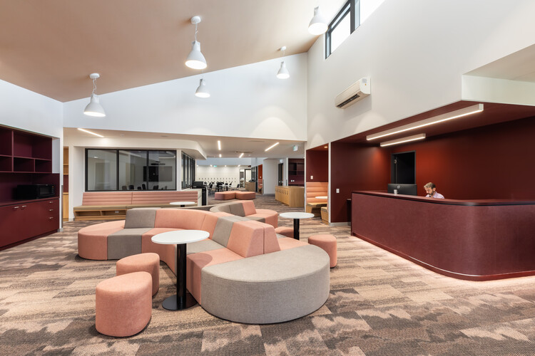 Escola Brighton / JAWSARCHITECTS - Fotografia de Interiores, Sala de Estar, Cadeira