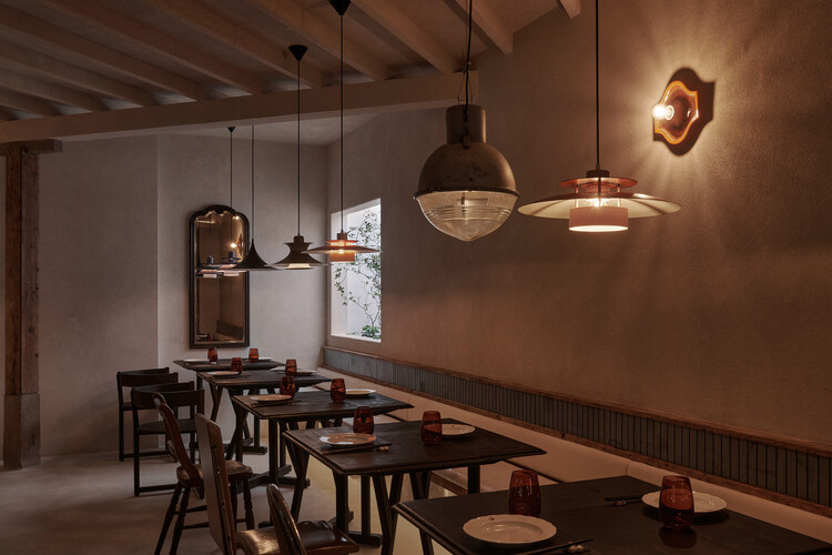 红椛杭州中心店 / 退化建筑 - 室内图, 餐厅, 灯