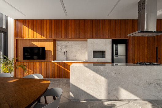 Edificio Singapura / OSPA Arquitetura e Urbanismo - Fotografía interior, Cocina, Madera, Encimera