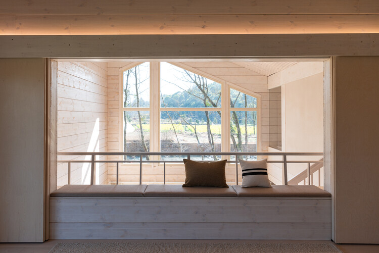 江山度假木屋 / NOTA Architects - 室内图, 木头, 玻璃, 露台, 梁