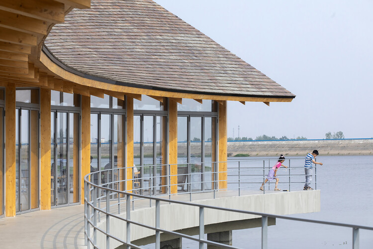 Driftwood Village/Main Architect Center - Fotografía externa