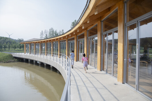 The Driftwood Village Center / Primary Architects - Exterior Photography, Column