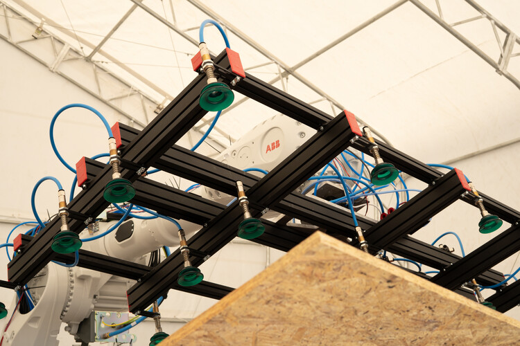 AI-Powered Robotics Support Rebuilding Homes in Los Angeles Fire Zones - Image 11 of 16