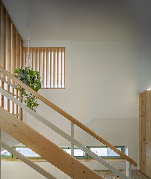 Escola Santa Eulàlia de Cornellà / Sau Taller d'Arquitectura Escola Santa Eulàlia de Cornellà / Sau Taller d'Arquitectura - Imagem 8 de 15