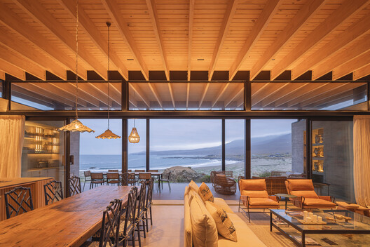 Casa Aguadulce / Benjamin Goñi Arquitectos + Claro + Westendarp Arquitectos - Fotografía interior, Madera, Fijación Vigas, Sillas, Balcón, Terraza
