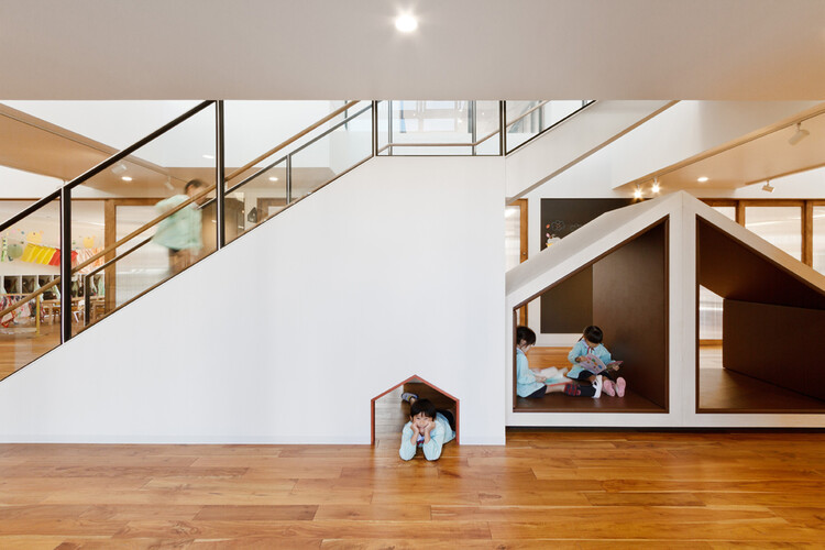 The Built Environment as a Third Teacher: Architectural Play in Japanese and Chinese Kindergartens - Image 8 of 11