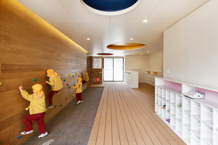 The Built Environment as a Third Teacher: Architectural Play in Japanese and Chinese Kindergartens - Image 4 of 11