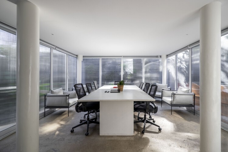 Agência Oito TM / André Ávila Arquitetura - Fotografia de Interiores, Mesa, Cadeira, Vidro