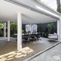 Agência Oito TM / André Ávila Arquitetura - Fotografia de Interiores, Vidro, Cadeira