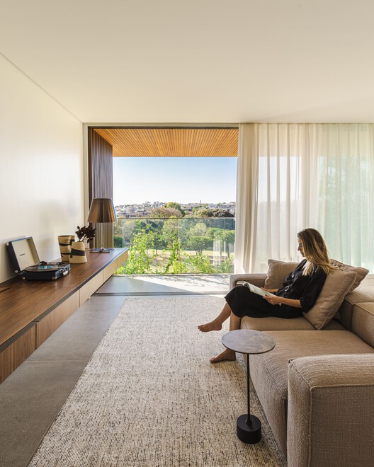 JF Residence / kg studio - Interior Photography, Living Room, Sofa, Chair