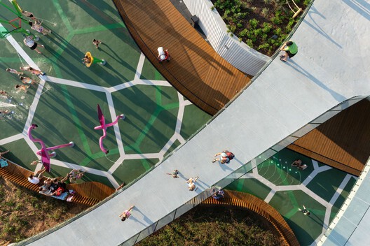 Inclusive Playgrounds: Every Body Can Play Through Architecture - Image 4 of 17
