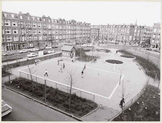 Inclusive Playgrounds: Every Body Can Play Through Architecture - Image 9 of 17
