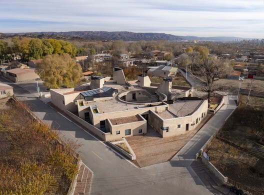 West Wusutu Village Community Center / Zhang Pengju