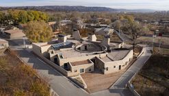 Centro Comunitario de la Aldea West Wusutu / Zhang Pengju