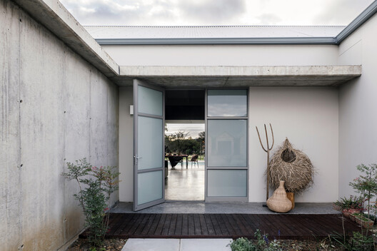 Parys House / Nadine Engelbrecht Architect - Interior Photography, Concrete, Glass