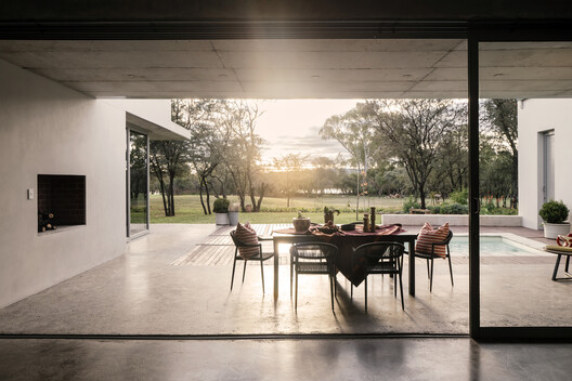 Parys House / Nadine Engelbrecht Architect - Interior Photography, Dining room, Chair, Patio