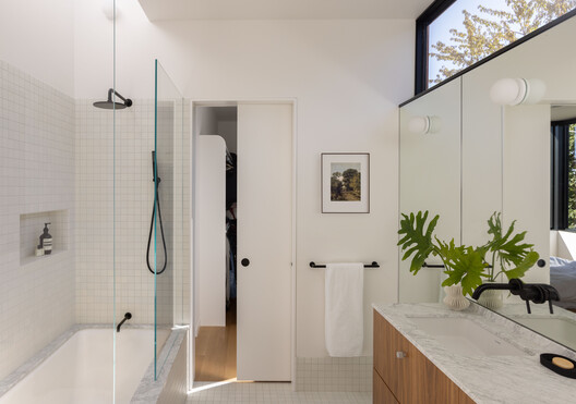 Pho Bac House / SHED Architecture & Design - Interior Photography, Bathroom, Countertop, Sink, Door, Glass