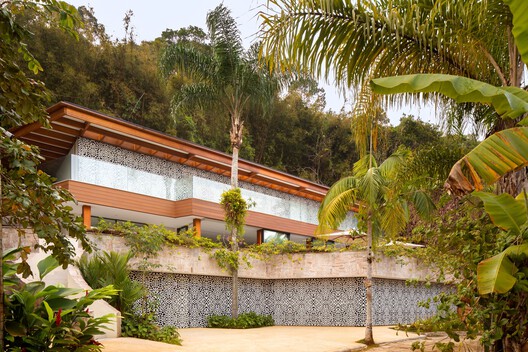 Casa Renda / André Luque - Fotografia de Exterior, Jardim, Balcão