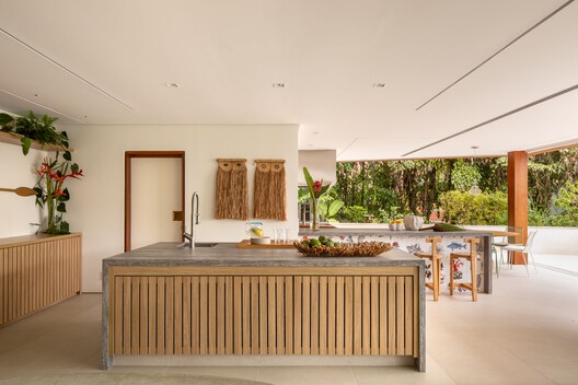 Casa Renda / André Luque - Fotografia de Interiores, Cozinha, Madeira, Bancada