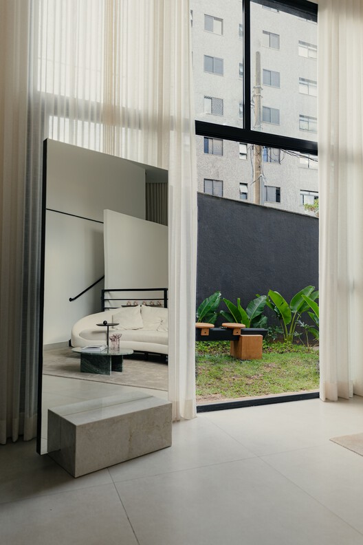 Loja Studio By Letícia Lage / Dhar Arquitetura - Fotografia de Interiores, Vidro