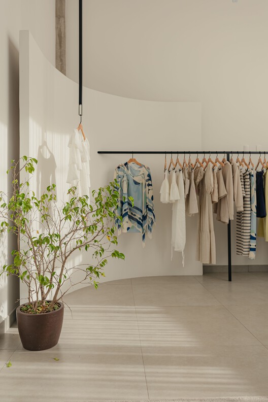 Loja Studio By Letícia Lage / Dhar Arquitetura - Fotografia de Interiores, Armário