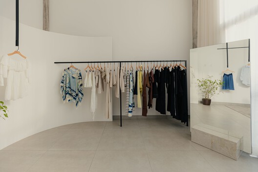 Loja Studio By Letícia Lage / Dhar Arquitetura - Fotografia de Interiores, Armário