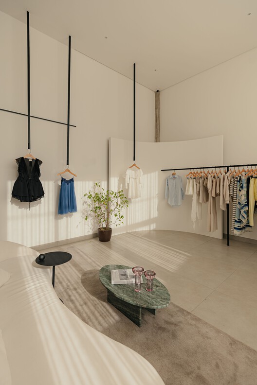 Loja Studio By Letícia Lage / Dhar Arquitetura - Fotografia de Interiores, Armário