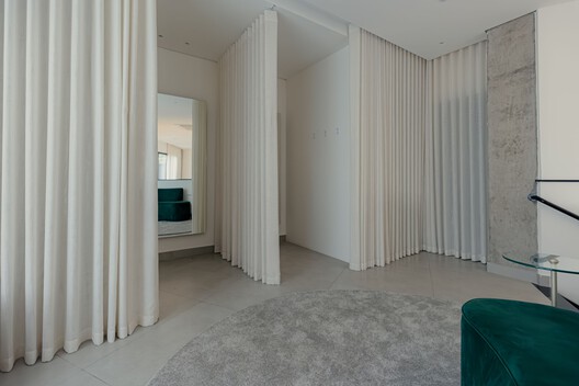 Loja Studio By Letícia Lage / Dhar Arquitetura - Imagem 26 de 31