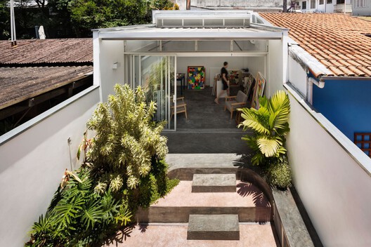 Integrating Creative Spaces: Designing Art Studio Additions at Home - Image 37 of 53